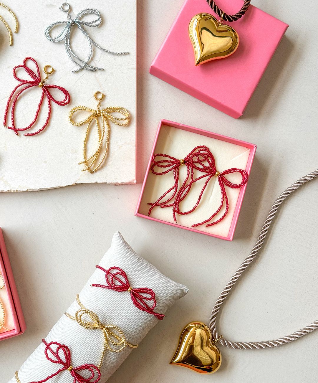 Twist of Love Necklace Champagne