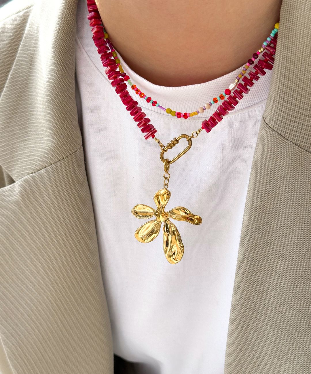 Zomerse ketting met felle kleuren