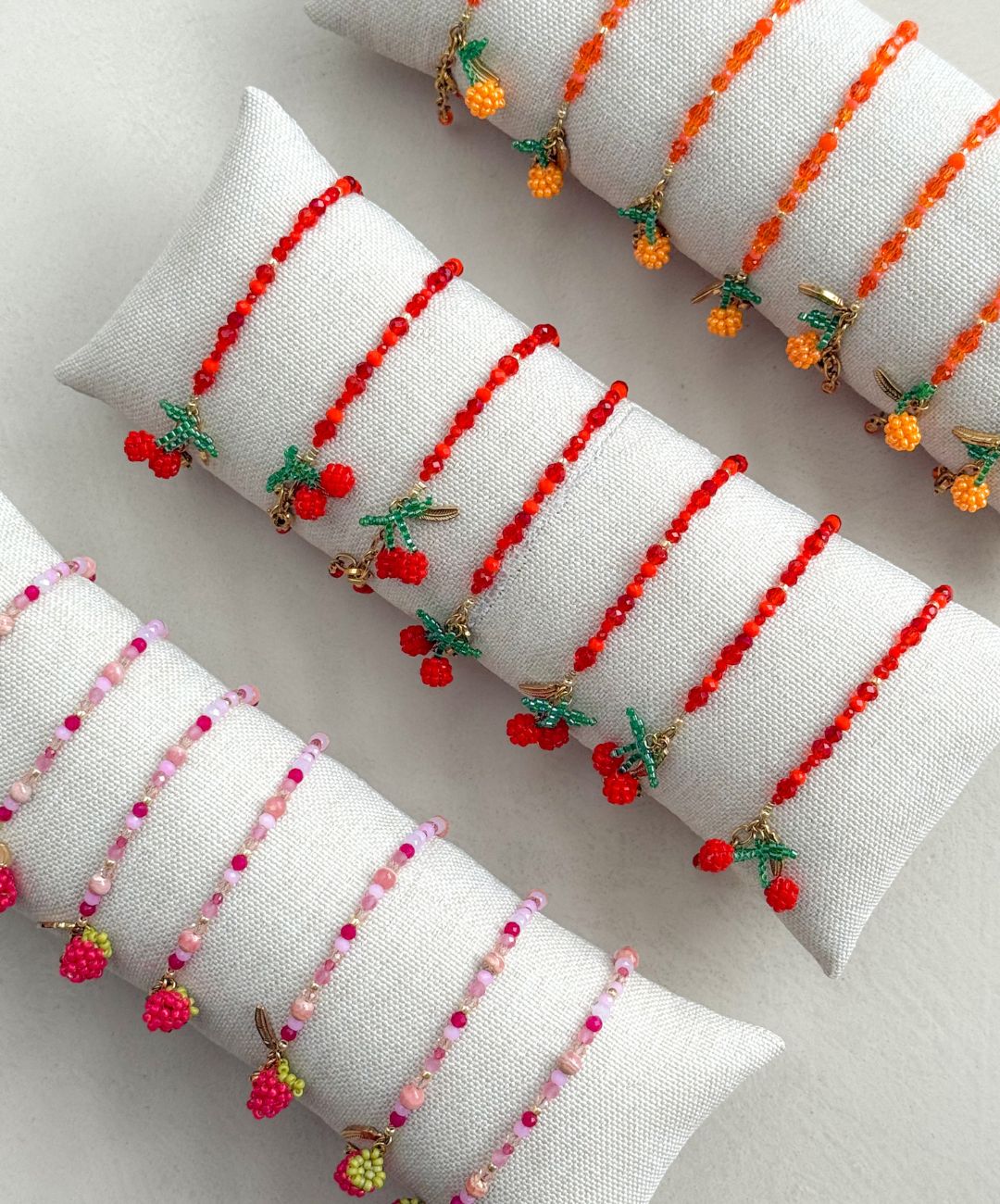 Himbeerrosen-Armband