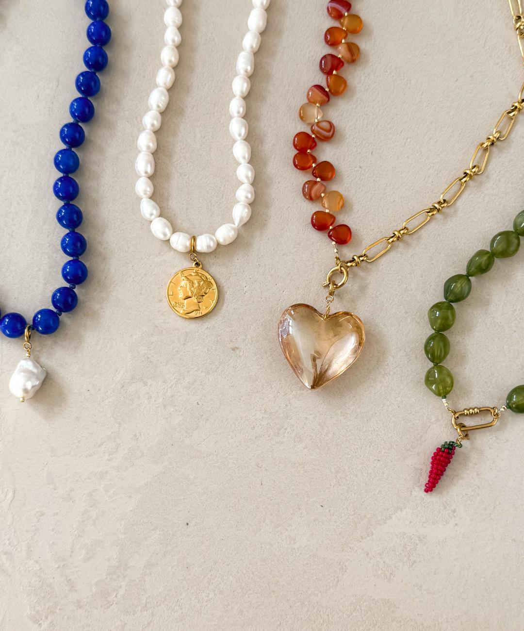 Dames parelketting , zoetwaterparel ketting, statement ketting, blauwe statement kralen ketting, jade kralen ketting