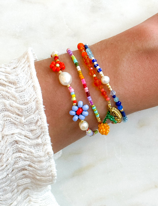 Armband mit floralem Flair