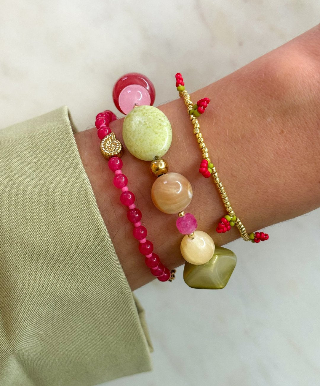 Little Strawberry Armband