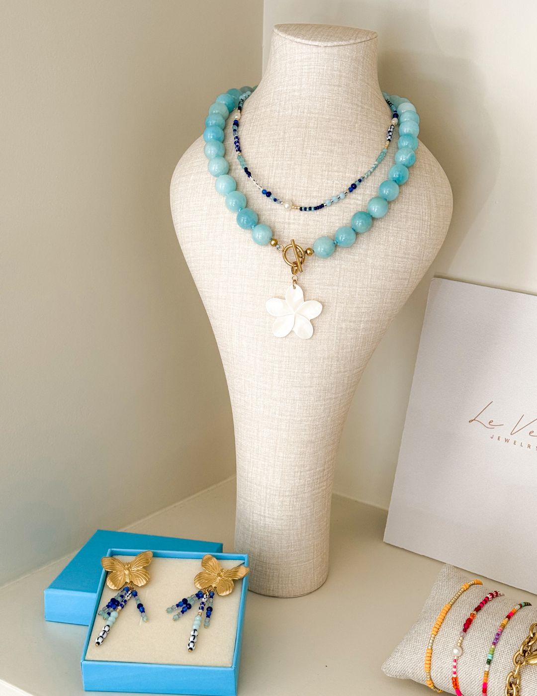 Hula Necklace Blue