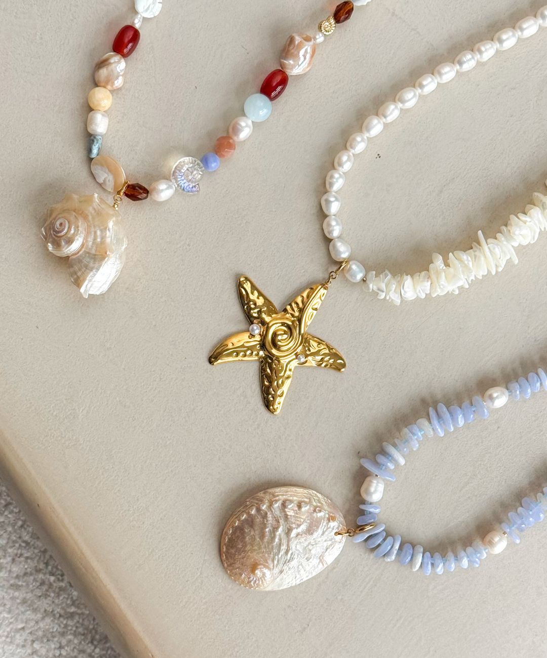 Oversized Golden Seastar Bedel