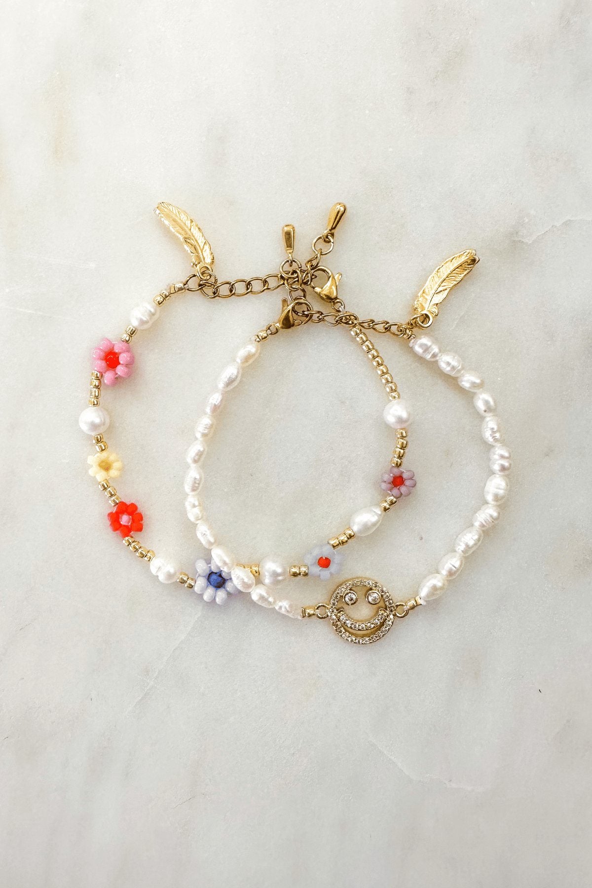 Make Me Smile Bracelet Pearl Gold